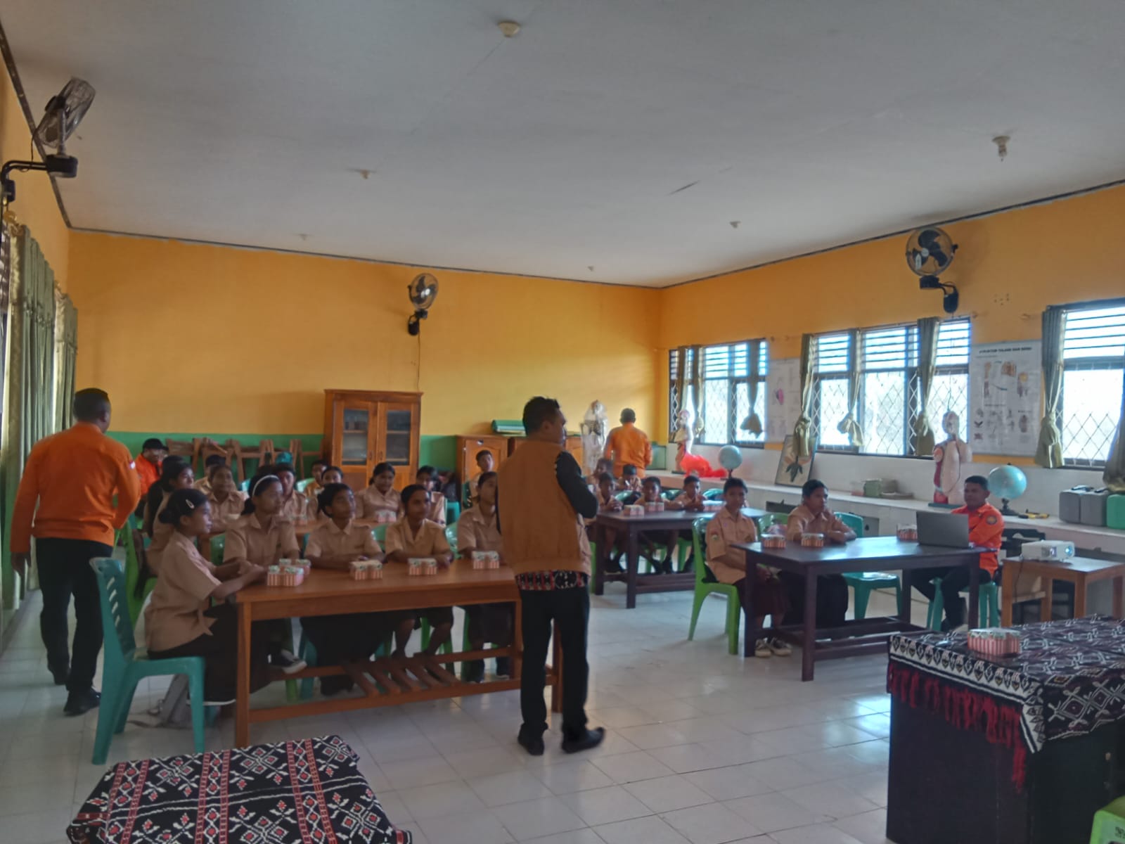 BPBD Rote Ndao Gelar Sosialisasi dan Gladi Kesiapsiagaan Bencana di SMP Negeri 1 Rote Barat Laut